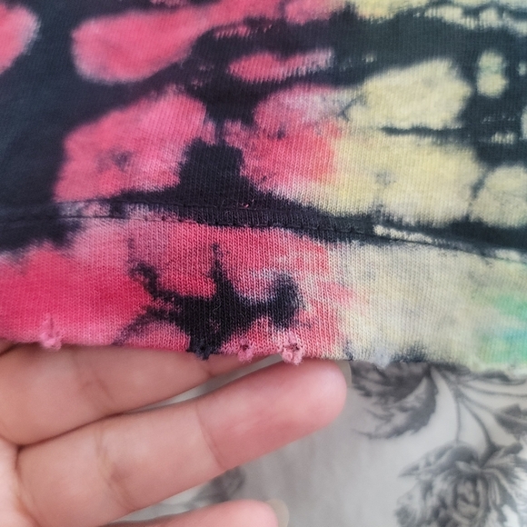 NOAM Distressed Tie Dye Sleeveless Shirt Size Medium - Picture 5 of 9